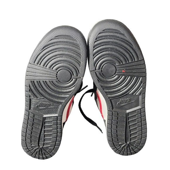 Nike Air Jordan 1 Retro OG High BG Kids Youth Black Red White Womens Sz 7.5  6Y - Picture 7 of 12